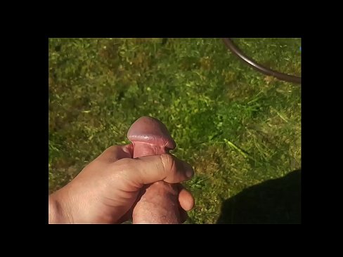 ❤️ Hot hottie fisting her pink pussy and cumming with a squirt in the summer garden ❤️ Quality sex at en-gb.rionews.top ️❤